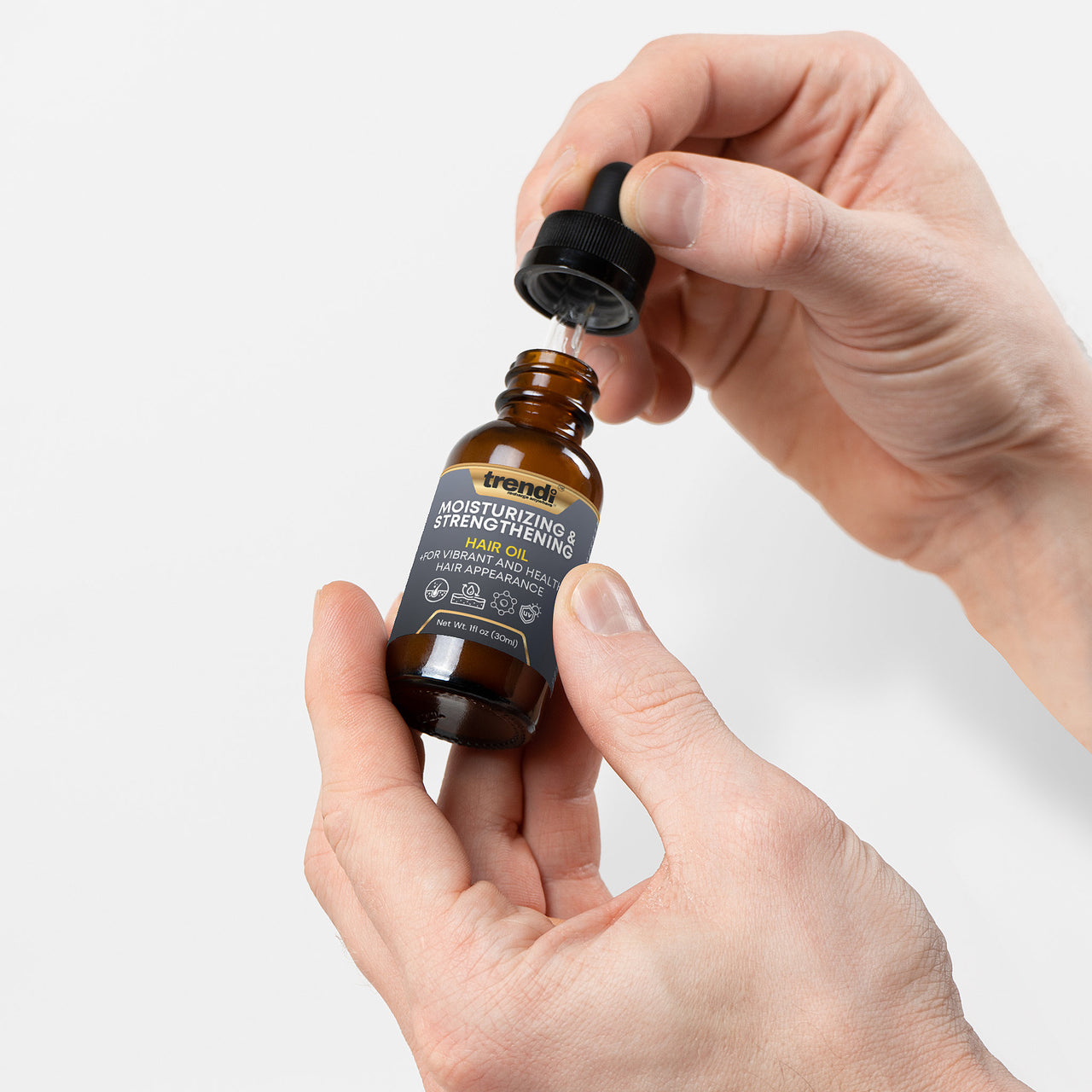 MOISTURIZING & STRENGTHENING HAIR OIL